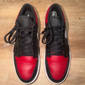 Jordan 1 low (11.5)